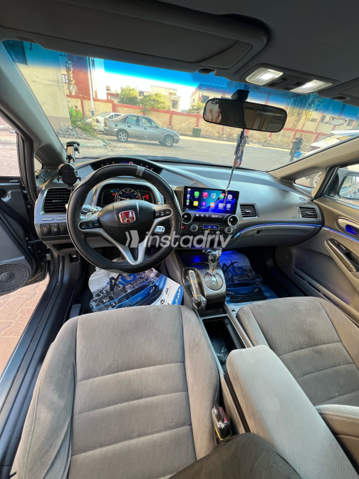Honda Civic 2010 Gray Automatic Used for Sale in Greater Cairo ( Cairo + Giza) - 6