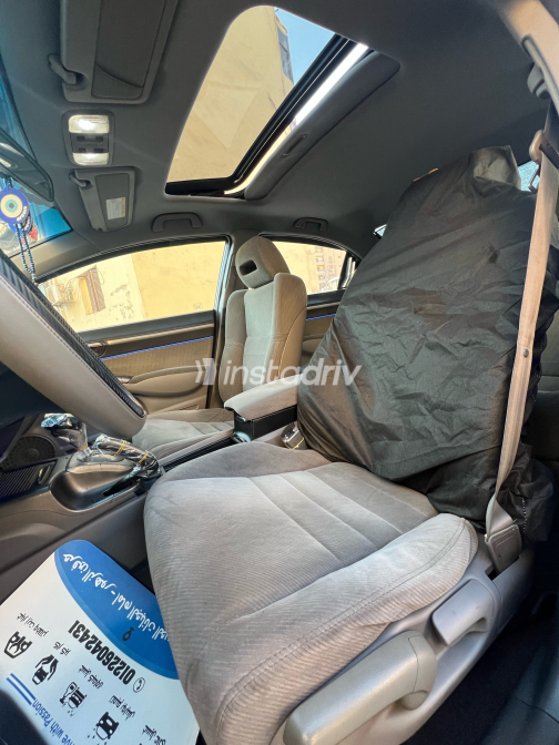 Honda Civic 2010 Gray Automatic Used for Sale in Greater Cairo ( Cairo + Giza) - 7