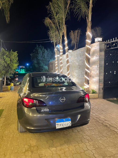 Opel Astra 2015 Gray Automatic Used for Sale in Greater Cairo ( Cairo + Giza) - 2