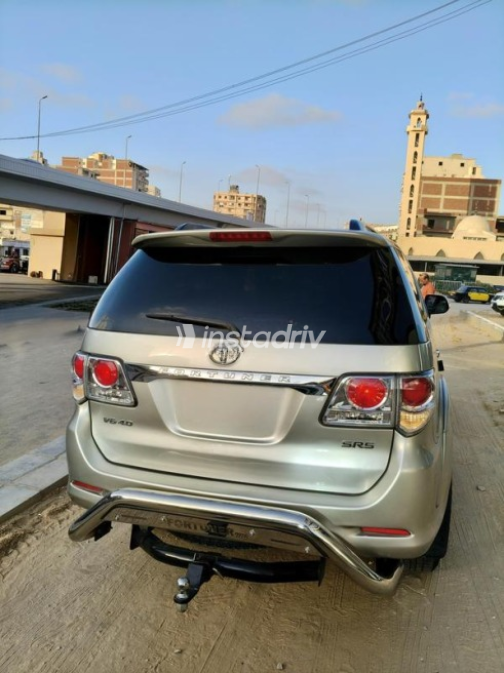 Toyota Fortuner 2015 Beige Automatic Used for Sale in Agamy - 4