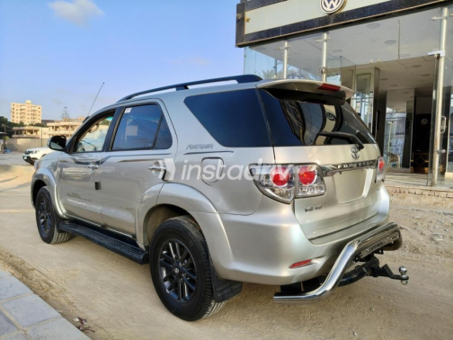 Toyota Fortuner 2015 Beige Automatic Used for Sale in Agamy - 5