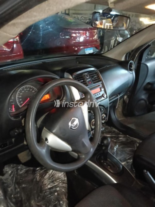 Nissan Sunny 2016 Dark Gray Automatic Used for Sale in Giza - 10