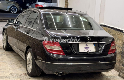 Mercedes C 250 2010 Black Automatic Used for Sale in Cairo - 4