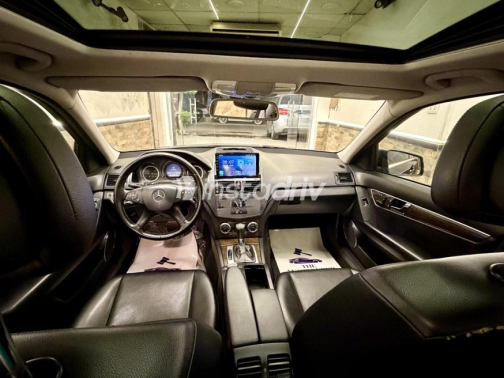 Mercedes C 250 2010 Black Automatic Used for Sale in Cairo - 7