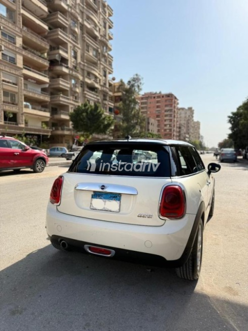Mini Cooper 2019 White Automatic Used for Sale in Cairo - 4