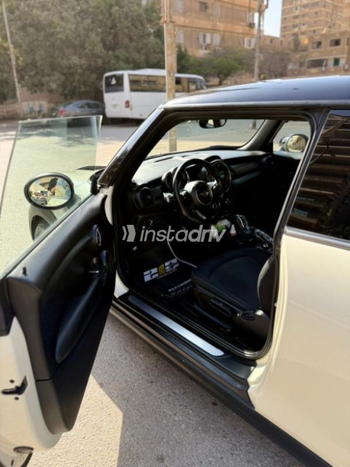Mini Cooper 2019 White Automatic Used for Sale in Cairo - 5