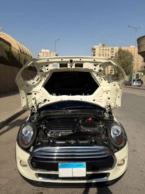 Mini Cooper 2019 White Automatic Used for Sale in Cairo - 6