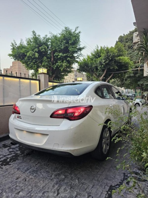 Opel Astra 2021 White Automatic Used for Sale in Heliopolis - 6
