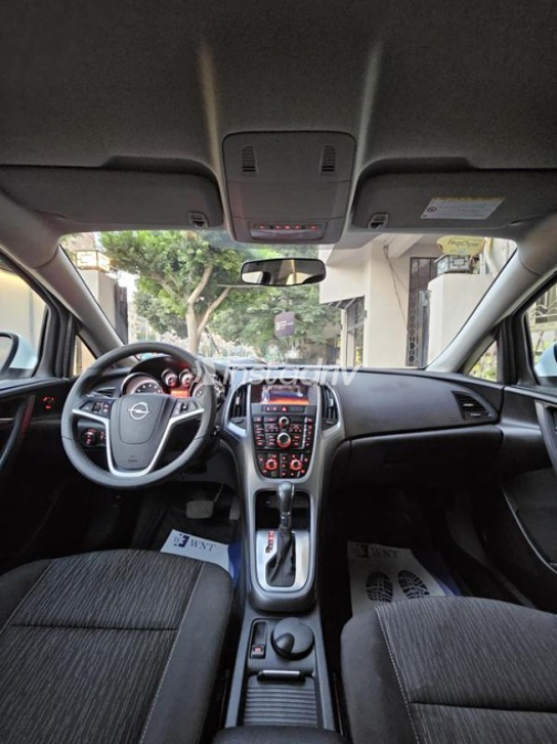 Opel Astra 2021 White Automatic Used for Sale in Heliopolis - 7