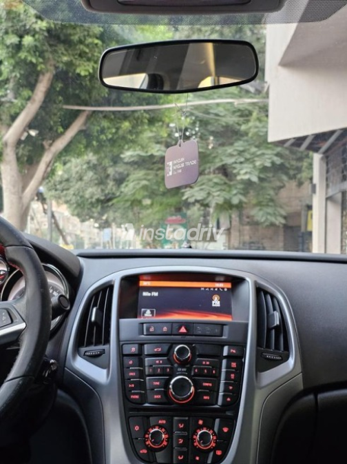 Opel Astra 2021 White Automatic Used for Sale in Heliopolis - 9