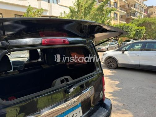 Jeep Cherokee 2009 Black Automatic Used for Sale in Nasr city - 10