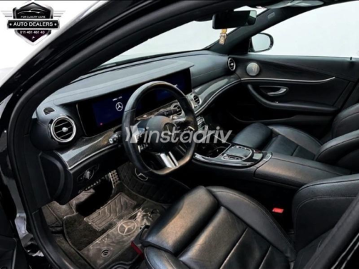 Mercedes E 200 2022 Black Automatic Used for Sale in Pyramids Gardens - 4