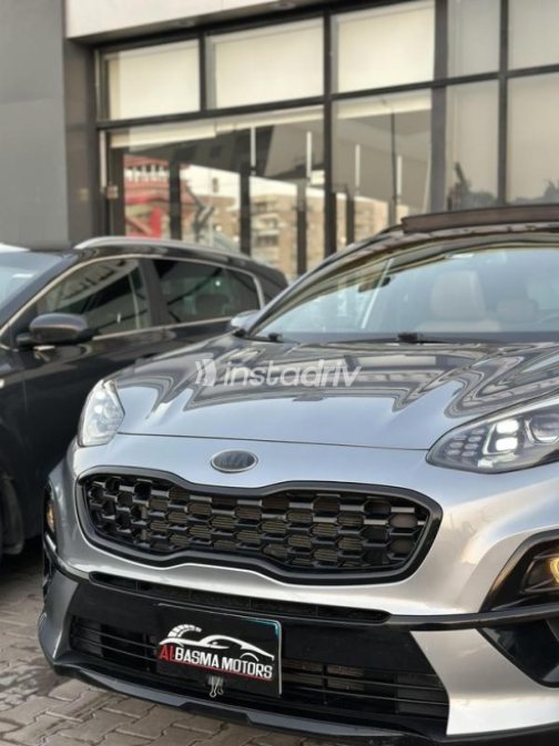 Kia Sportage 2022 Silver Automatic Used for Sale in Cairo - 3