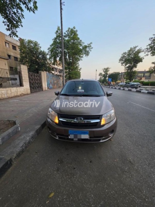 Lada Granta 2016 Bronze Automatic Used for Sale in Aswan - 2