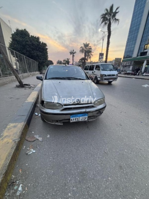 Fiat Siena 2001 Silver Manual Used for Sale in Cairo - 2