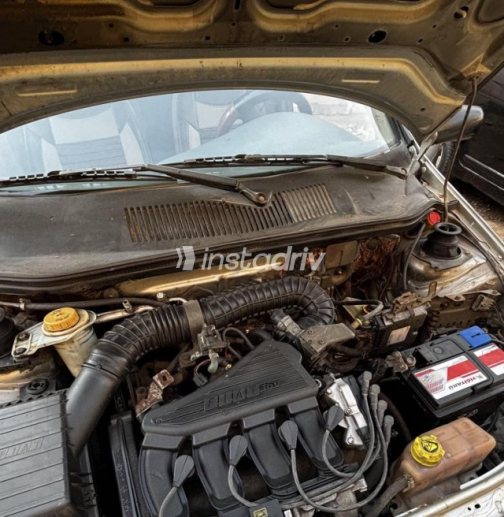 Fiat Siena 2001 Silver Manual Used for Sale in Cairo - 4