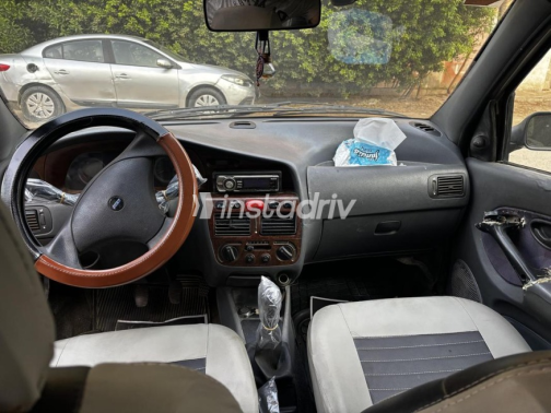 Fiat Siena 2001 Silver Manual Used for Sale in Cairo - 5