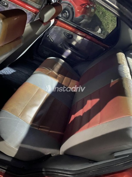 Fiat Siena 2000 Burgundy Manual Used for Sale in Greater Cairo ( Cairo + Giza) - 8