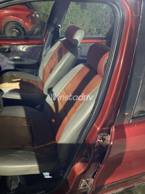 Fiat Siena 2000 Burgundy Manual Used for Sale in Greater Cairo ( Cairo + Giza) - 9