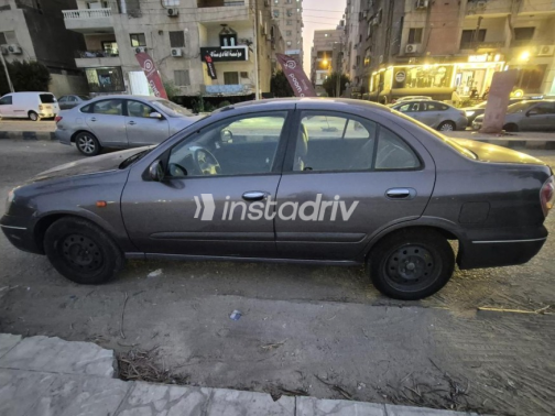 Nissan Sunny 2015 Gray Automatic Used for Sale in Cairo - 2
