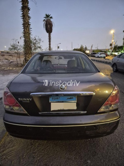 Nissan Sunny 2015 Gray Automatic Used for Sale in Cairo - 3