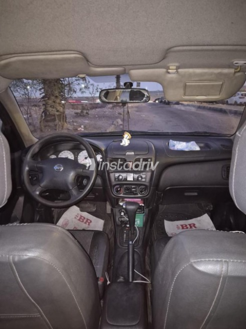 Nissan Sunny 2015 Gray Automatic Used for Sale in Cairo - 6