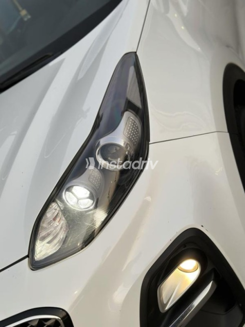 Kia Sportage 2021 White Automatic Used for Sale in Cairo - 2