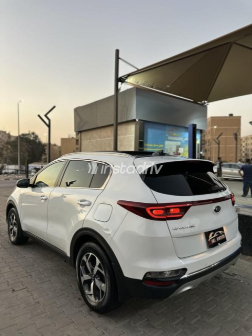Kia Sportage 2021 White Automatic Used for Sale in Cairo - 6
