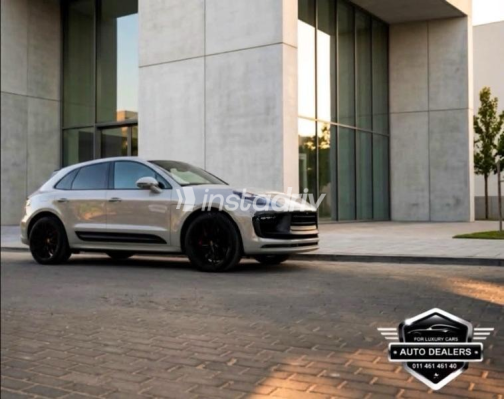 Porsche Macan 2024 Beige Automatic Used for Sale in Sheikh Zayed City - 4