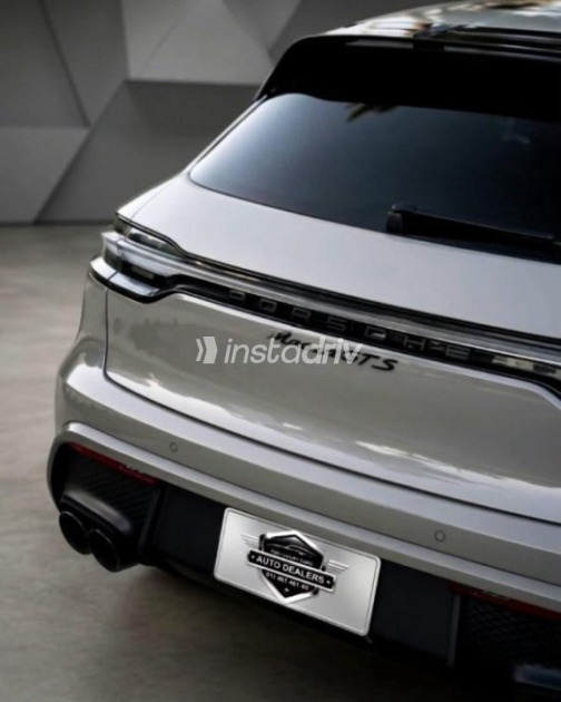 Porsche Macan 2024 Beige Automatic Used for Sale in Sheikh Zayed City - 6