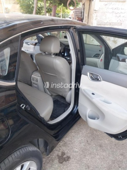 Nissan Sentra 2017 Black Automatic Used for Sale in Cairo - 2