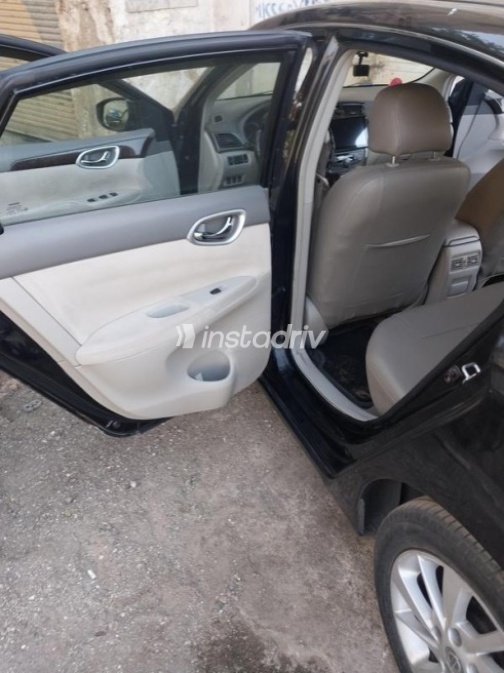 Nissan Sentra 2017 Black Automatic Used for Sale in Cairo - 5