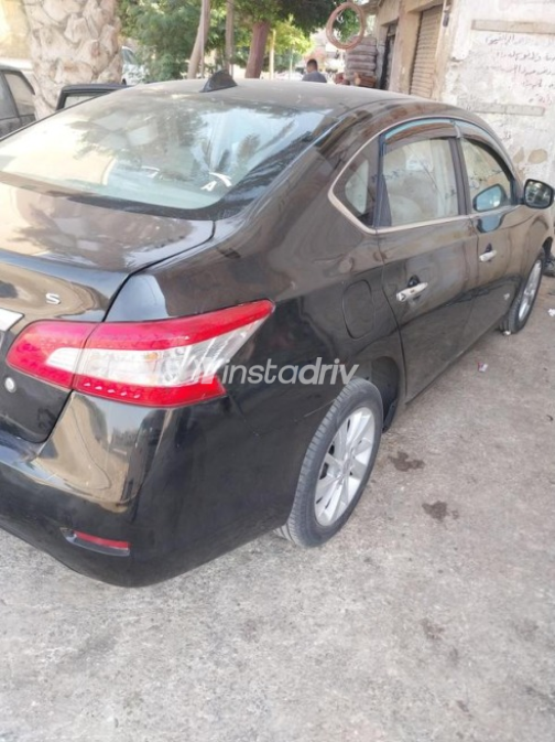 Nissan Sentra 2017 Black Automatic Used for Sale in Cairo - 8