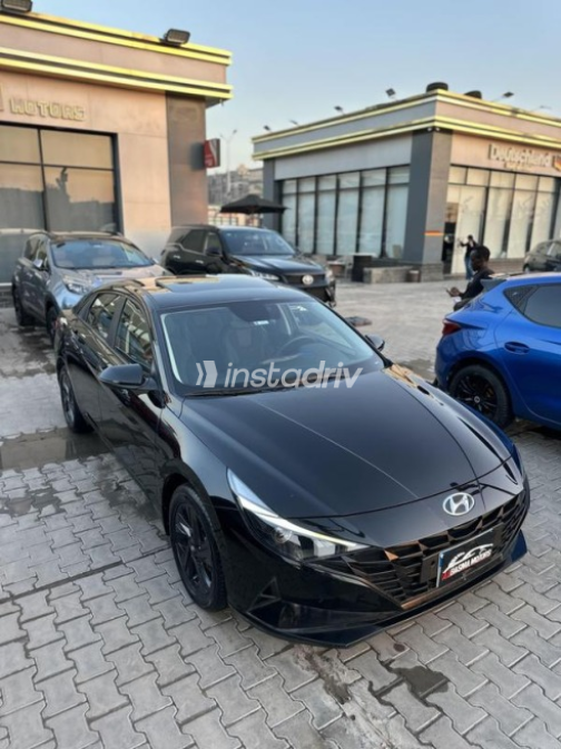 Hyundai Elantra 2021 Black Automatic Used for Sale in Cairo - 2