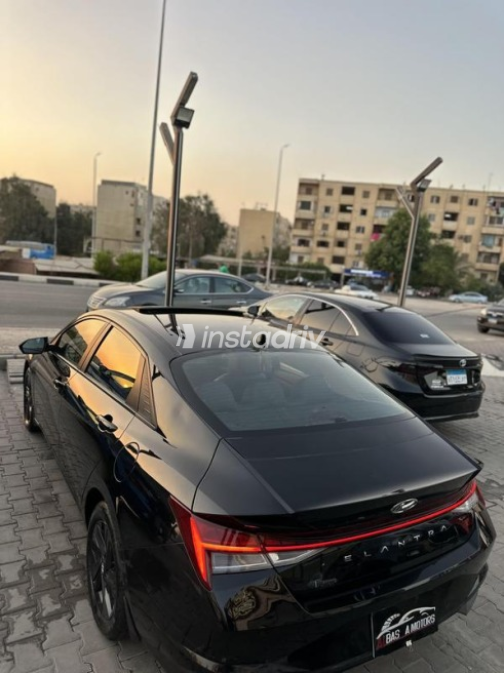 Hyundai Elantra 2021 Black Automatic Used for Sale in Cairo - 6