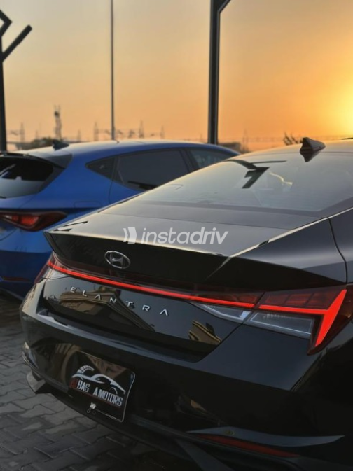Hyundai Elantra 2021 Black Automatic Used for Sale in Cairo - 8