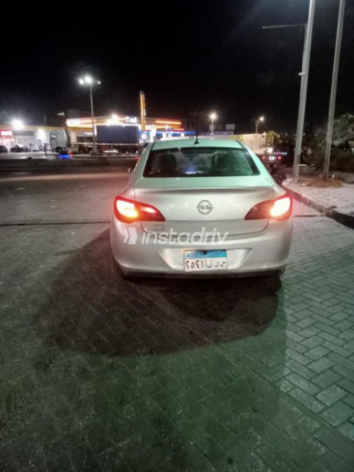 Opel Astra 2018 Silver Automatic Used for Sale in Alexandria - 4