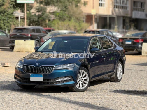 سكودا سوبيرب 2021 أزرق غامق أوتوماتيك مستعملة للبيع في مدينة نصر - 1