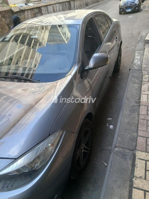 Renault Fluence 2016 Silver Automatic Used for Sale in Alexandria - 4