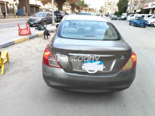 Nissan Sunny 2013 Bronze Automatic Used for Sale in Giza - 1