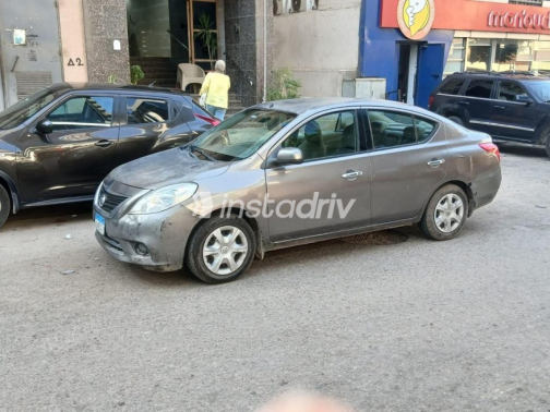 Nissan Sunny 2013 Bronze Automatic Used for Sale in Giza - 6