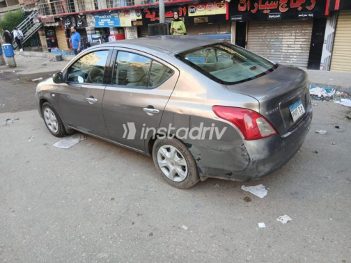 Nissan Sunny 2013 Bronze Automatic Used for Sale in Giza - 8