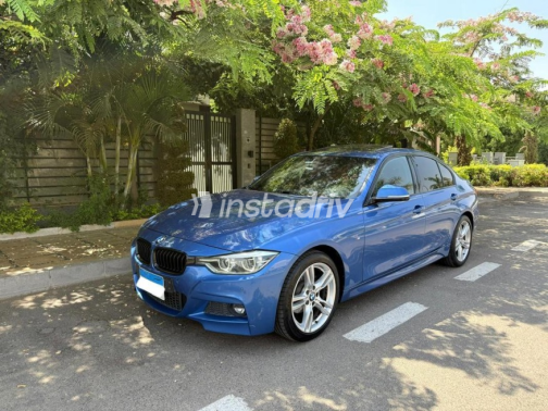 بي ام دبليو 320 2019 أزرق غامق أوتوماتيك مستعملة للبيع في مدينتى - 1