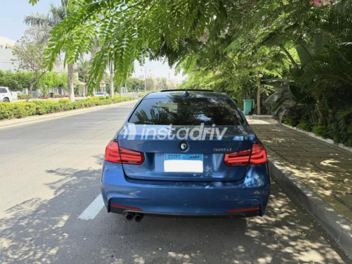 بي ام دبليو 320 2019 أزرق غامق أوتوماتيك مستعملة للبيع في مدينتى - 6