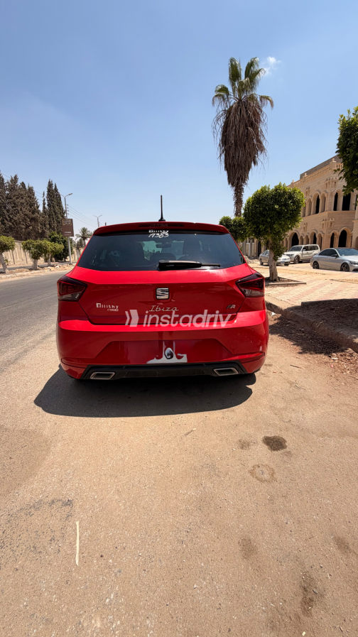 Seat Ibiza 2024 Red Automatic Used for Sale in Greater Cairo ( Cairo + Giza) - 4