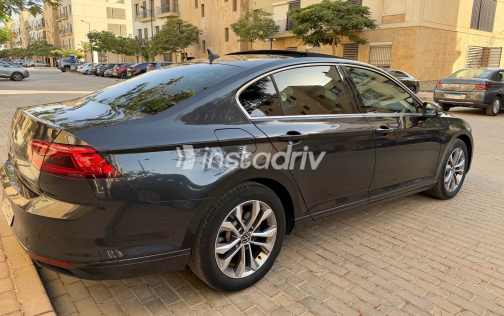 فولكس فاغن باسات 2021 رمادي غامق أوتوماتيك مستعملة للبيع في القاهرة الكبرى ( القاهرة - الجيزة) - 8
