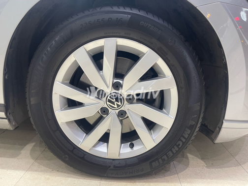 Volkswagen Passat 2022 Silver Automatic Used for Sale in Greater Cairo ( Cairo + Giza) - 3