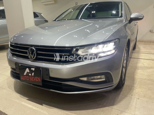 Volkswagen Passat 2022 Silver Automatic Used for Sale in Greater Cairo ( Cairo + Giza) - 5