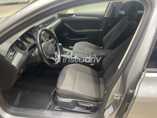 Volkswagen Passat 2022 Silver Automatic Used for Sale in Greater Cairo ( Cairo + Giza) - 7