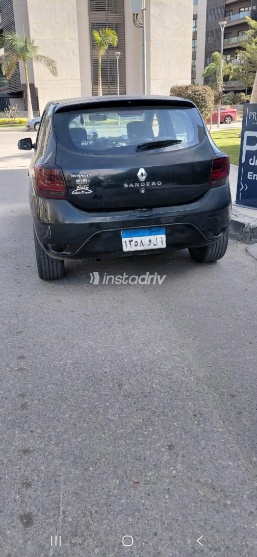 رينو سانديرو 2019 أسود أوتوماتيك مستعملة للبيع في القاهرة الكبرى ( القاهرة - الجيزة) - 3